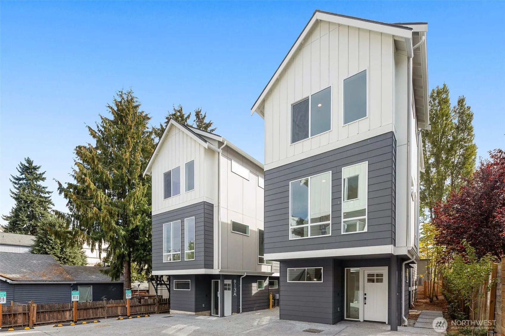 911 N 98th Street #A, Seattle, WA 98103