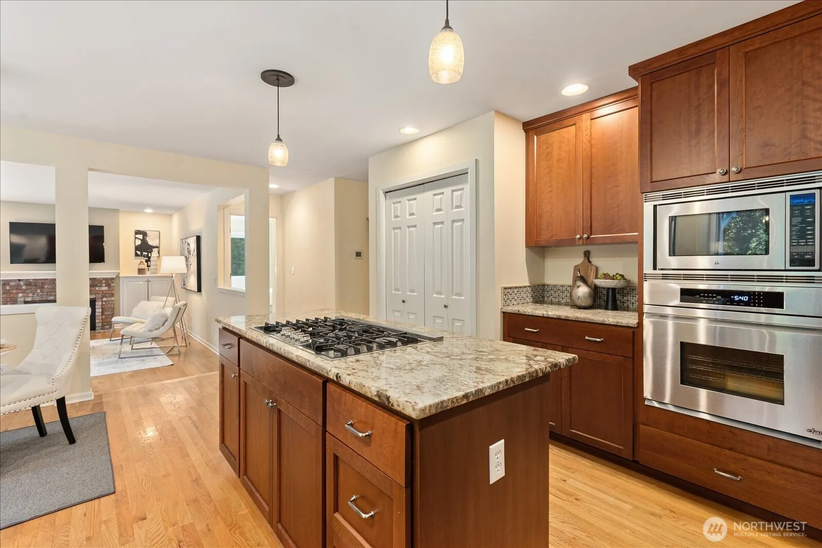 21407 NE 146th Place , Woodinville, WA 98077