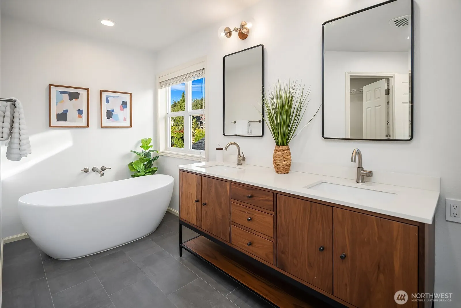 20921 SE 5th Street , Sammamish, WA 98074