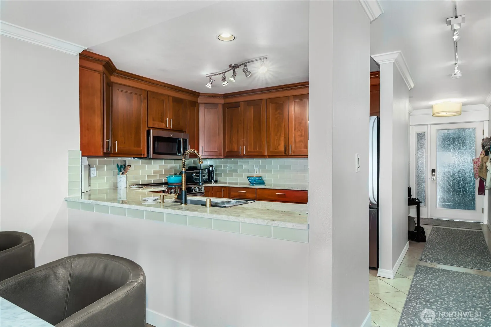 1526 Alki Avenue SW #304, Seattle, WA 98116