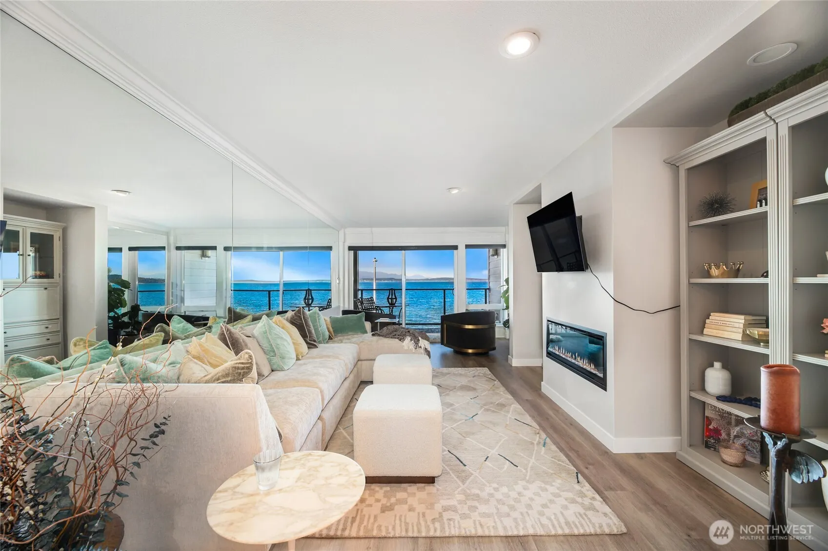 1526 Alki Avenue SW #304, Seattle, WA 98116