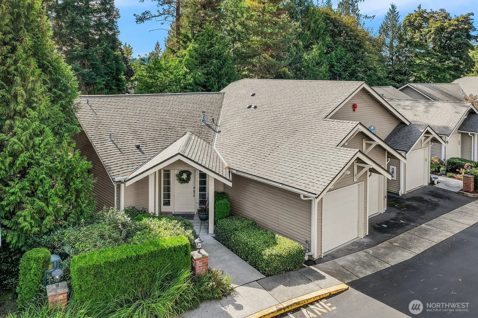 18669 NE 55th Way , Redmond, WA 98052