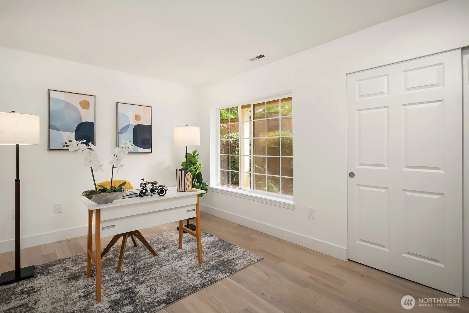 18669 NE 55th Way , Redmond, WA 98052