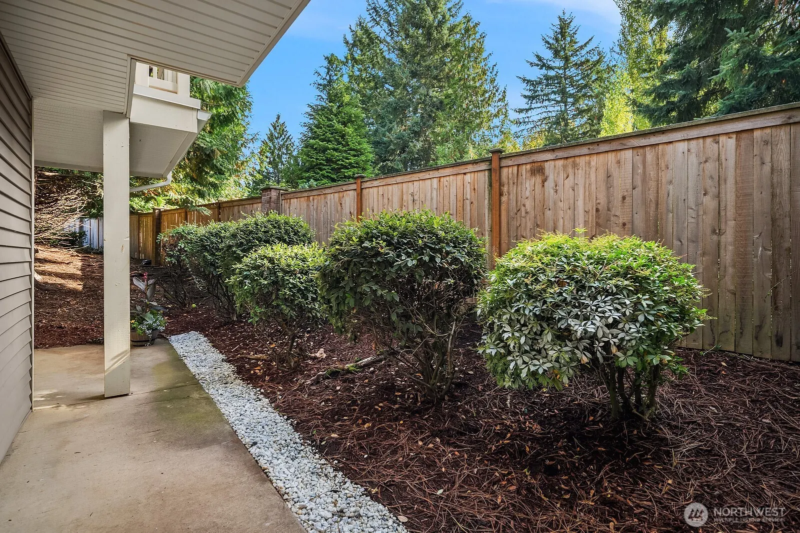 18669 NE 55th Way , Redmond, WA 98052