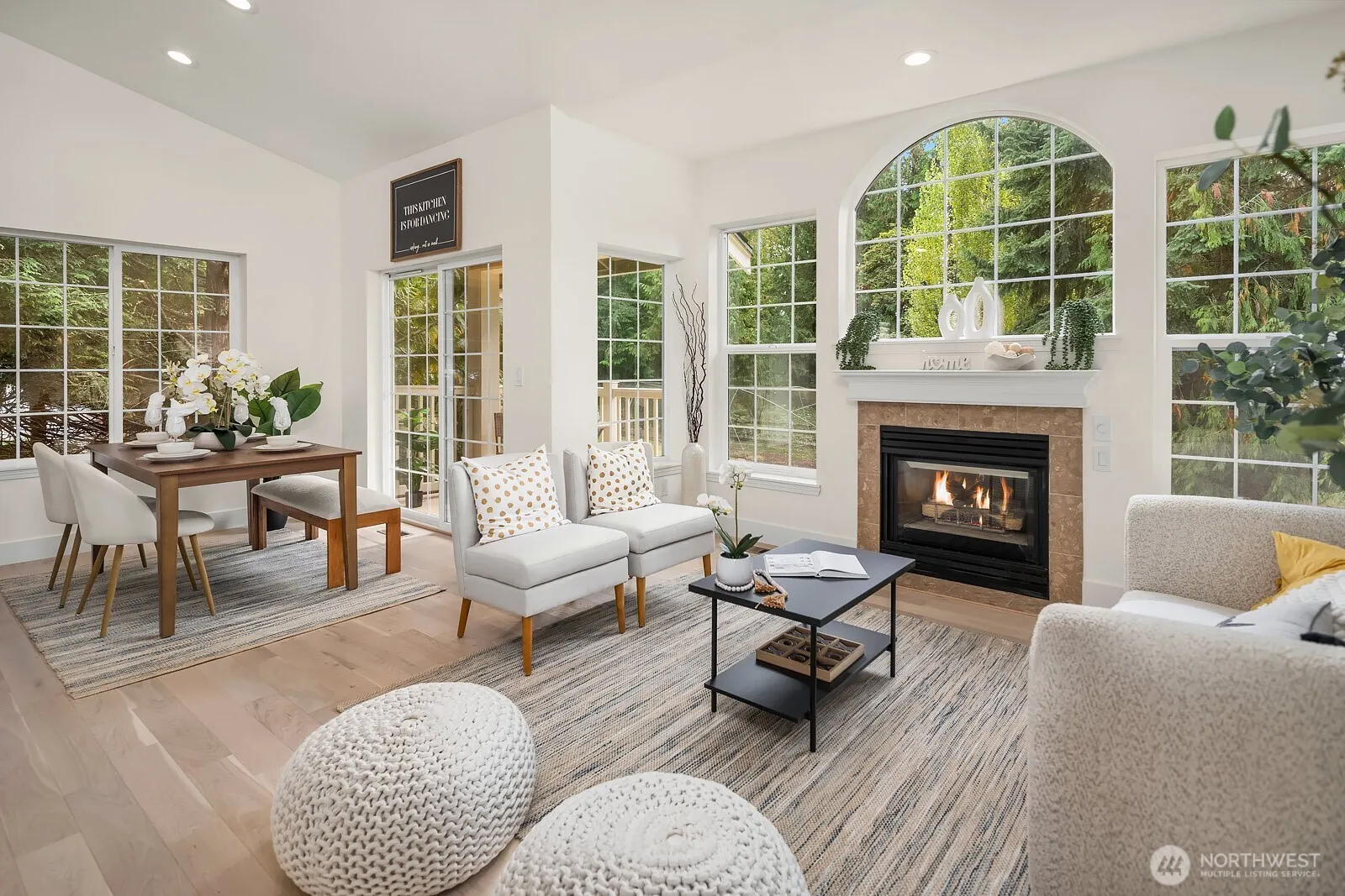 18669 NE 55th Way , Redmond, WA 98052