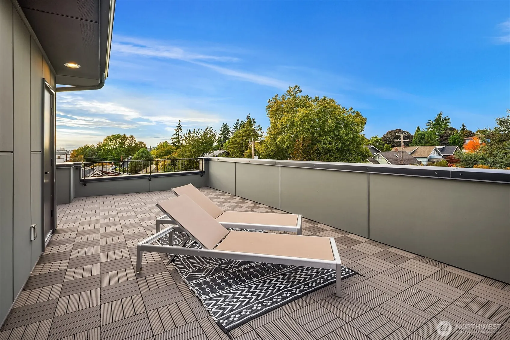 4524 Corliss Avenue N #B, Seattle, WA 98103