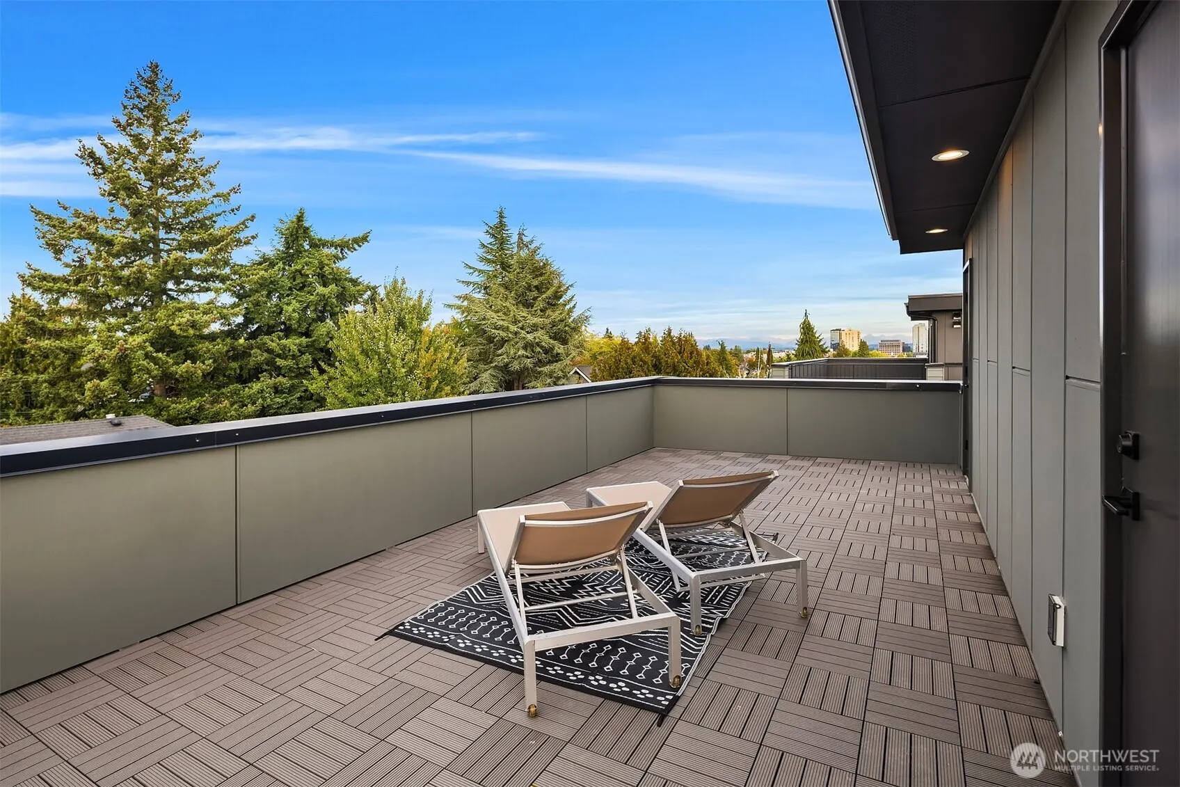 4524 Corliss Avenue N #B, Seattle, WA 98103