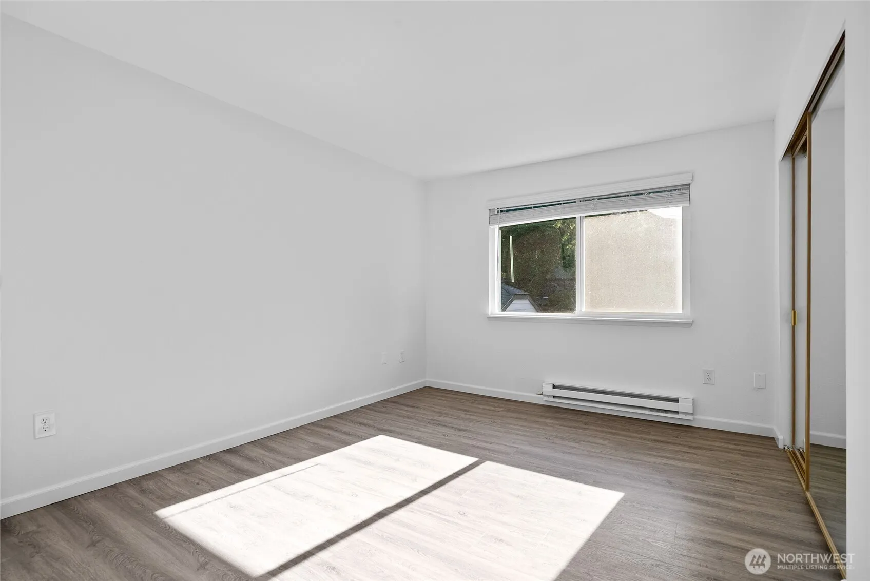 12719 NE 116th Street #E302, Kirkland, WA 98034