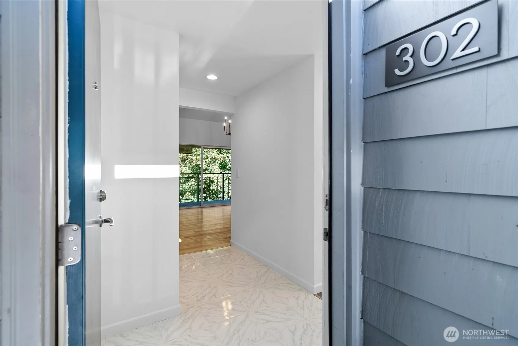 12719 NE 116th Street #E302, Kirkland, WA 98034