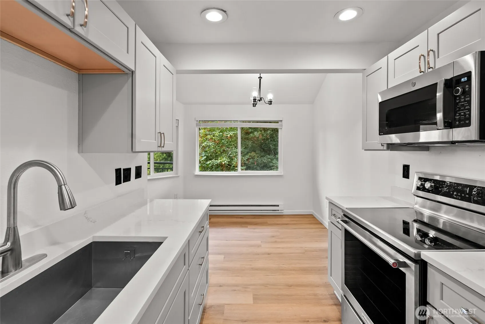 12719 NE 116th Street #E302, Kirkland, WA 98034