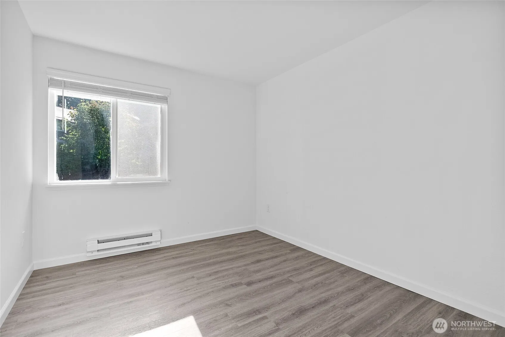 12719 NE 116th Street #E302, Kirkland, WA 98034