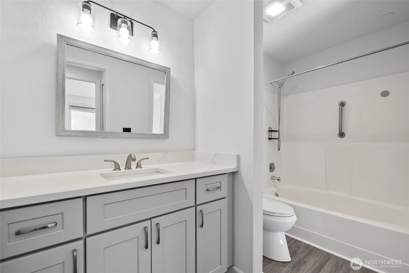 12719 NE 116th Street #E302, Kirkland, WA 98034