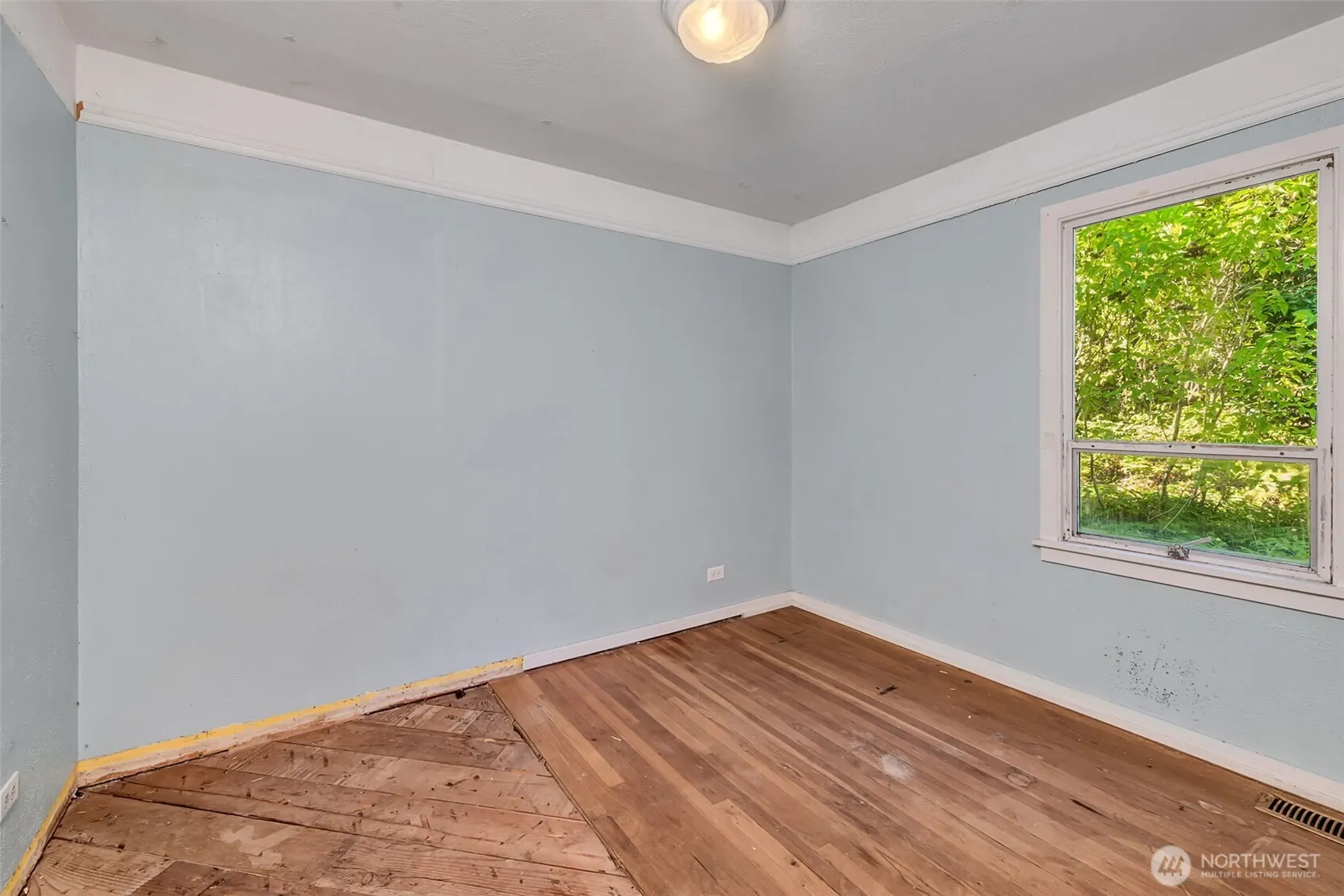 12015 8th Avenue S, Seattle, WA 98168