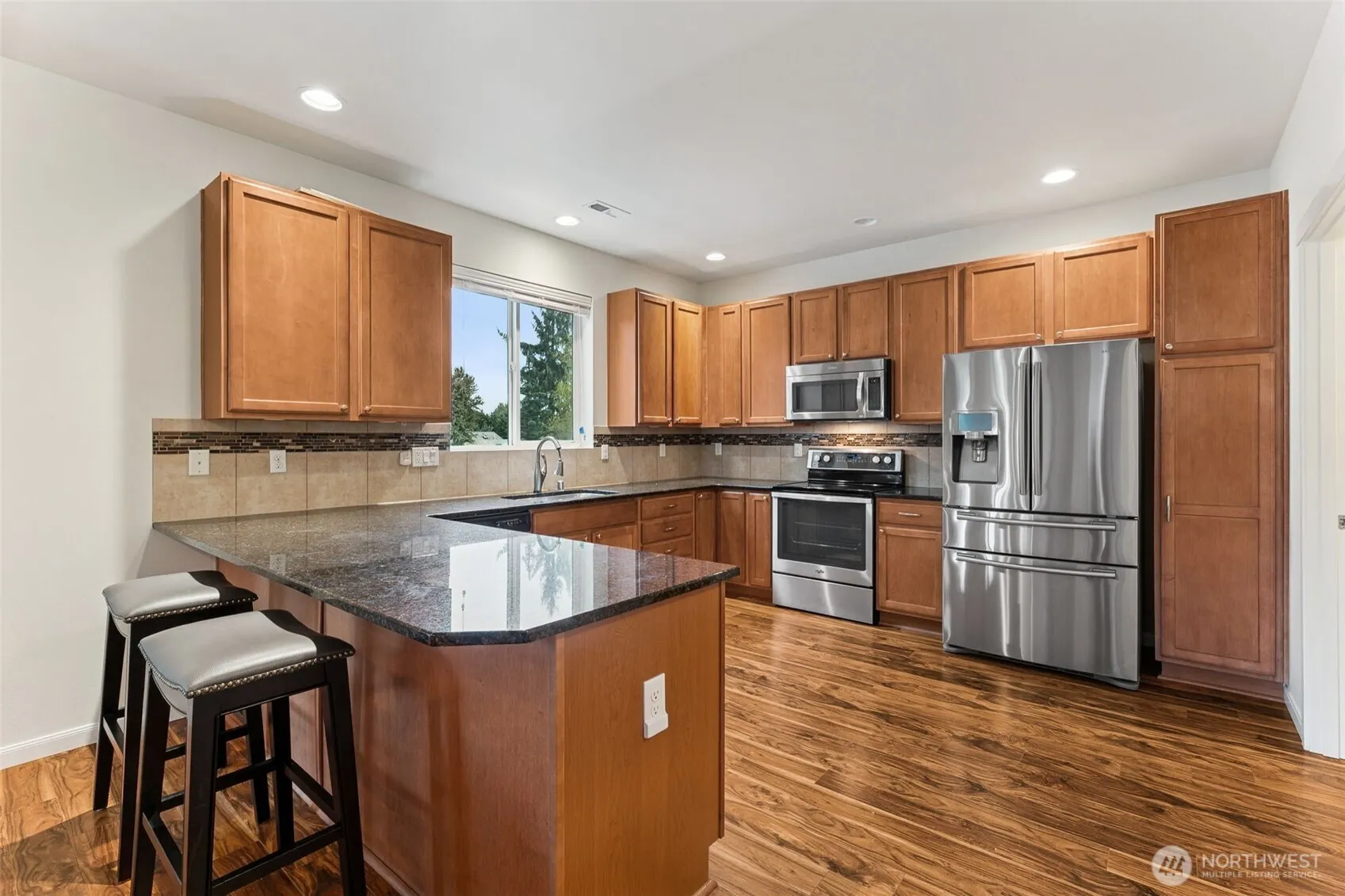 9526 S 235th Place , Kent, WA 98031