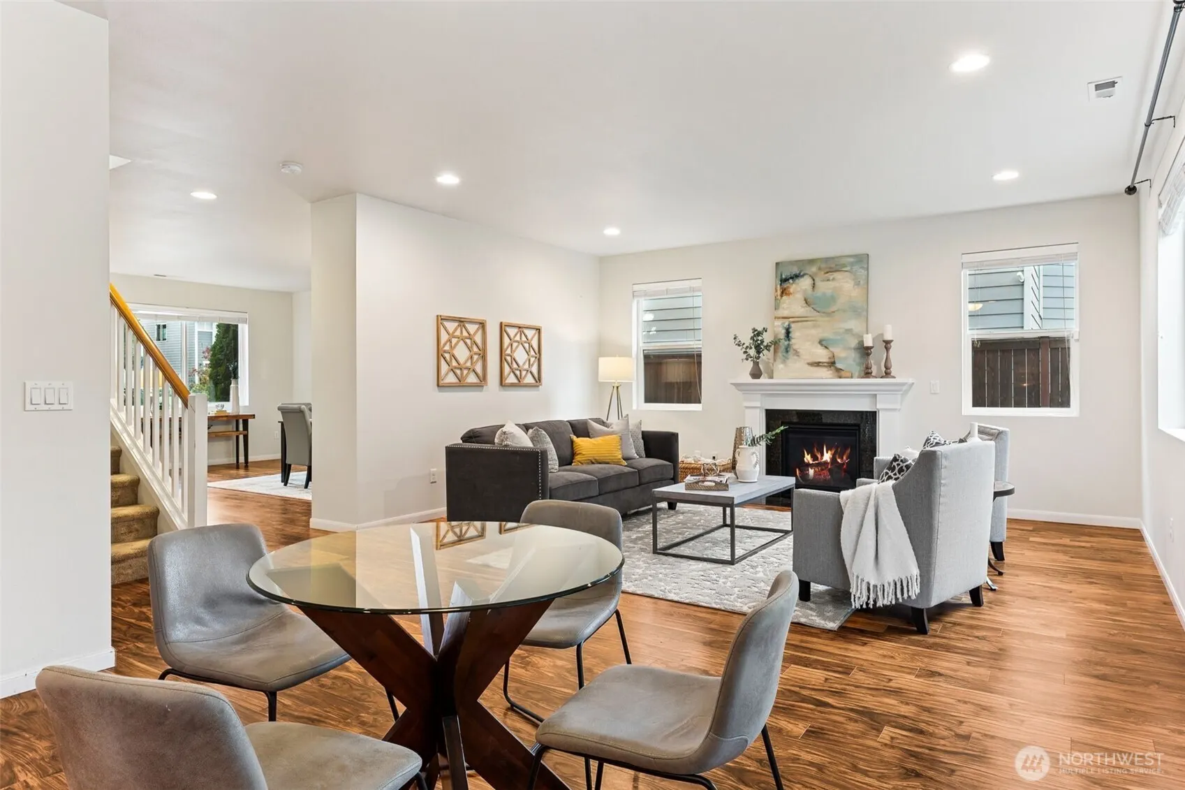 9526 S 235th Place , Kent, WA 98031