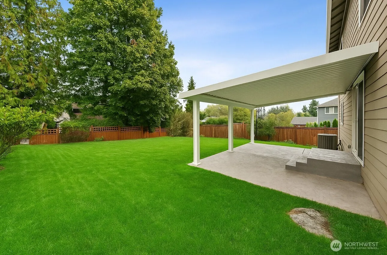 9526 S 235th Place , Kent, WA 98031