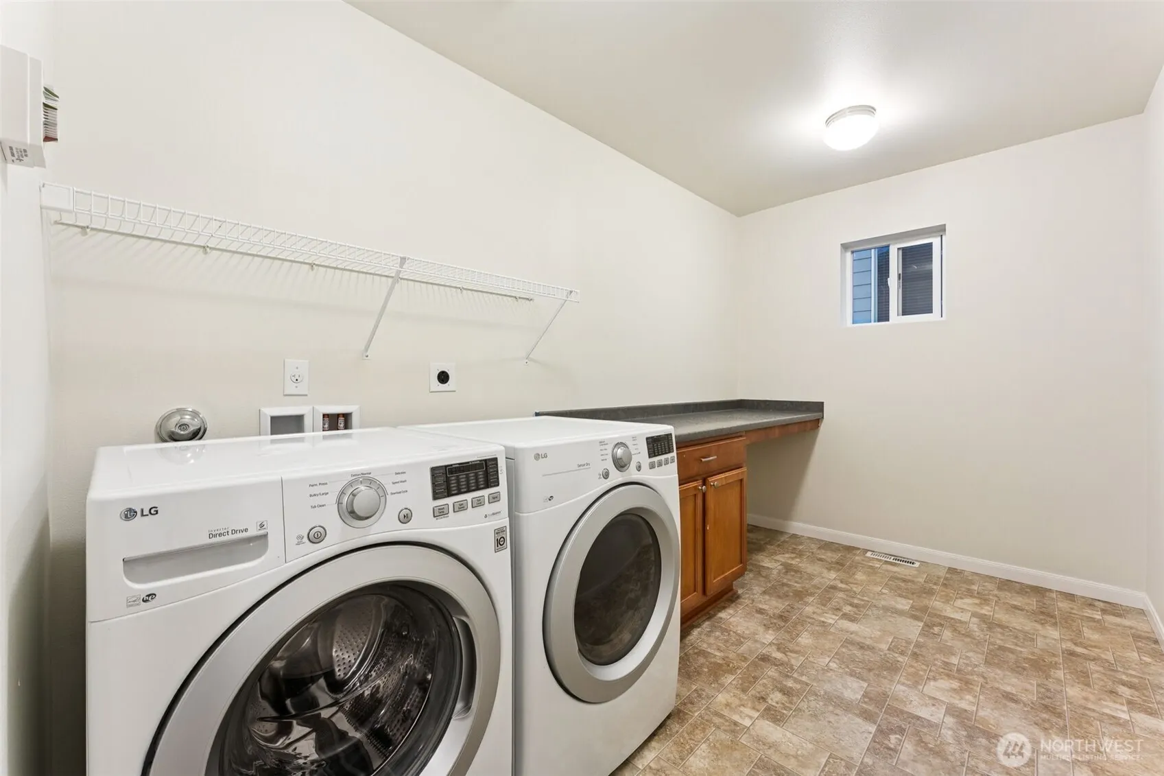 9526 S 235th Place , Kent, WA 98031