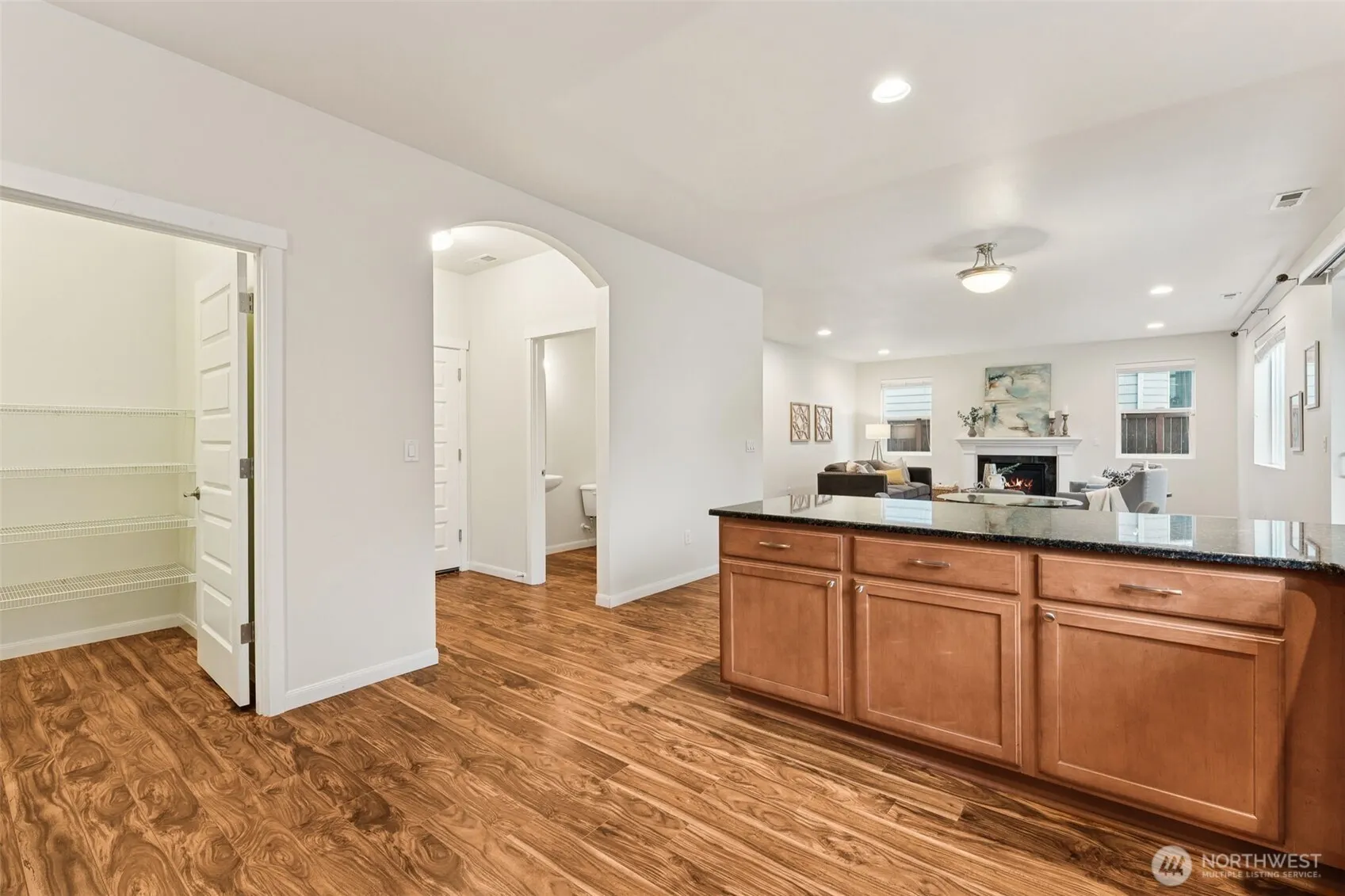9526 S 235th Place , Kent, WA 98031