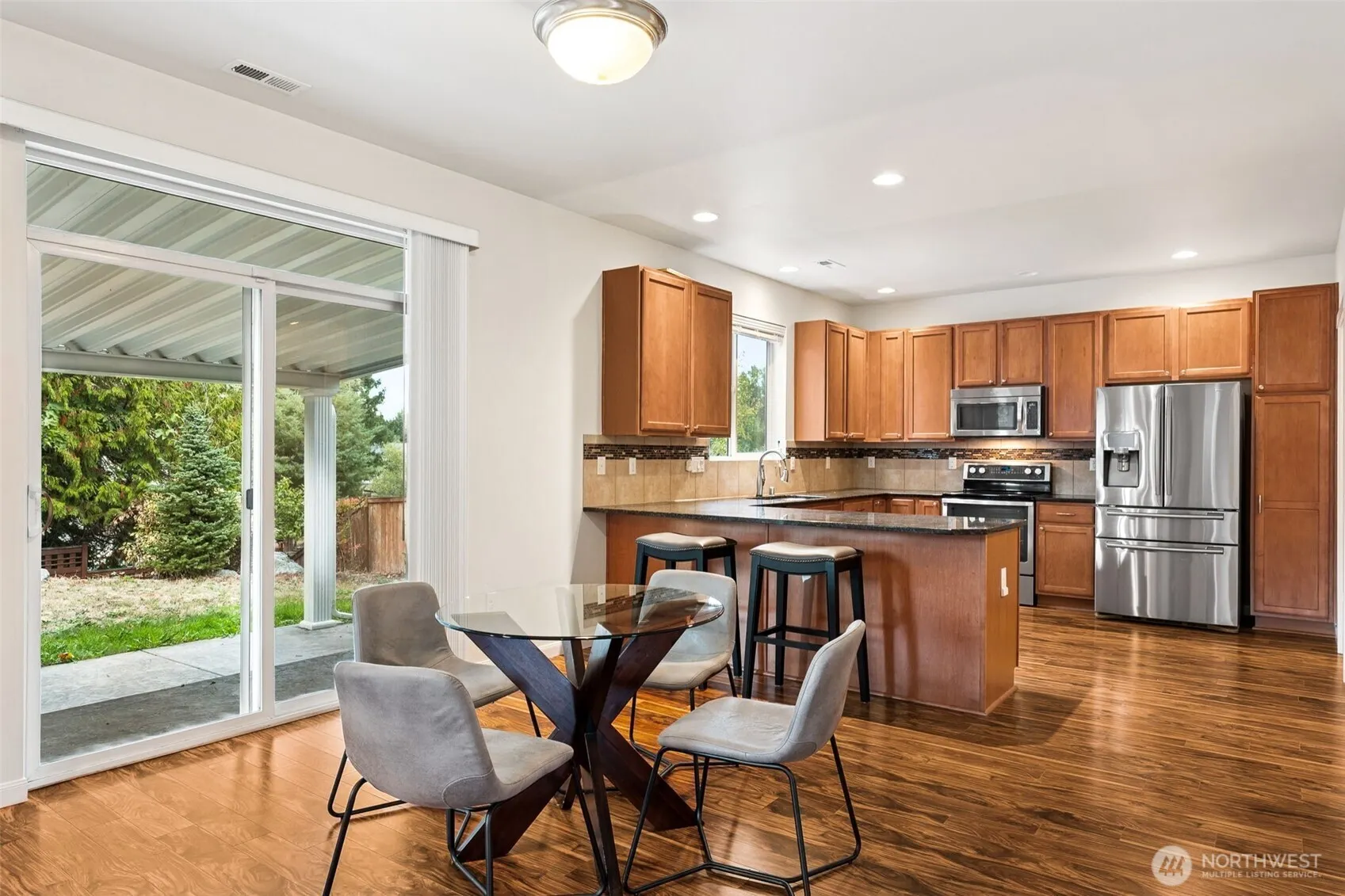 9526 S 235th Place , Kent, WA 98031
