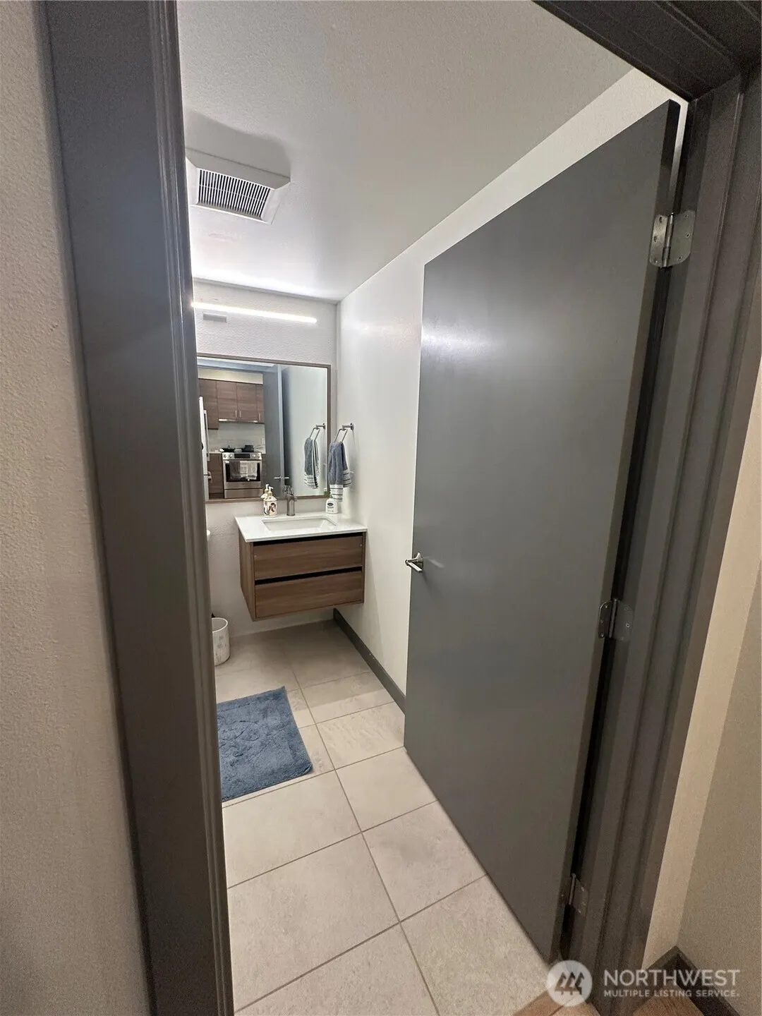 11903 NE 128th Street #415, Kirkland, WA 98034