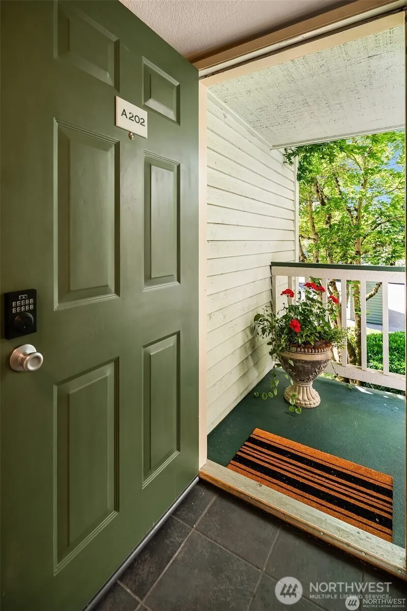 25120 98th Place S #A202, Kent, WA 98030
