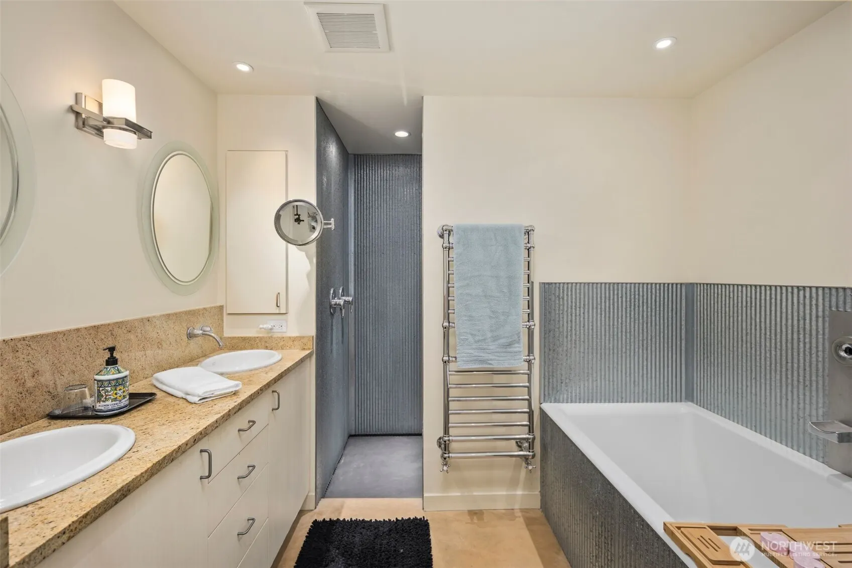 4712 SW Brace Point Drive , Seattle, WA 98136-2612