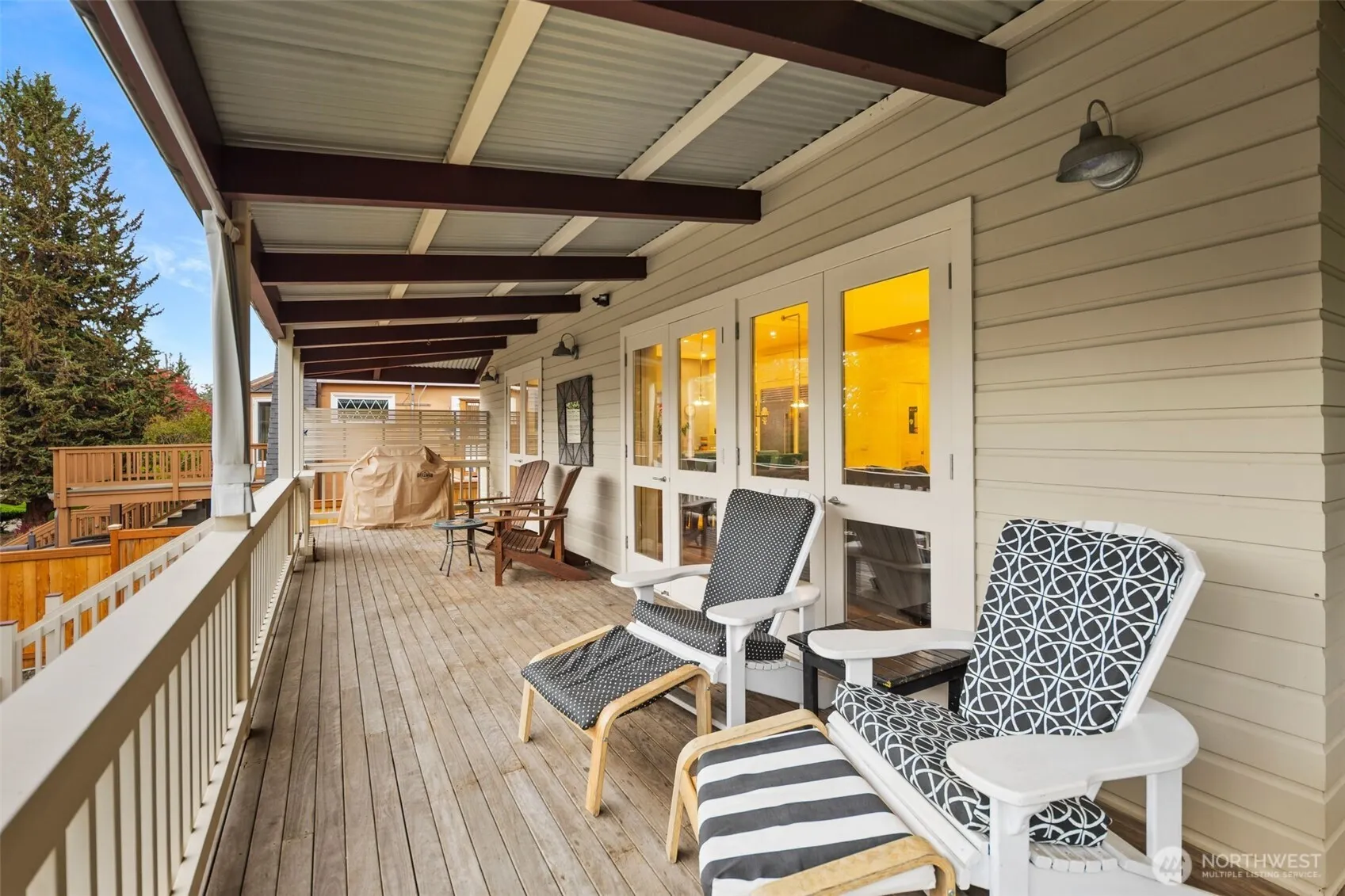 4712 SW Brace Point Drive , Seattle, WA 98136-2612