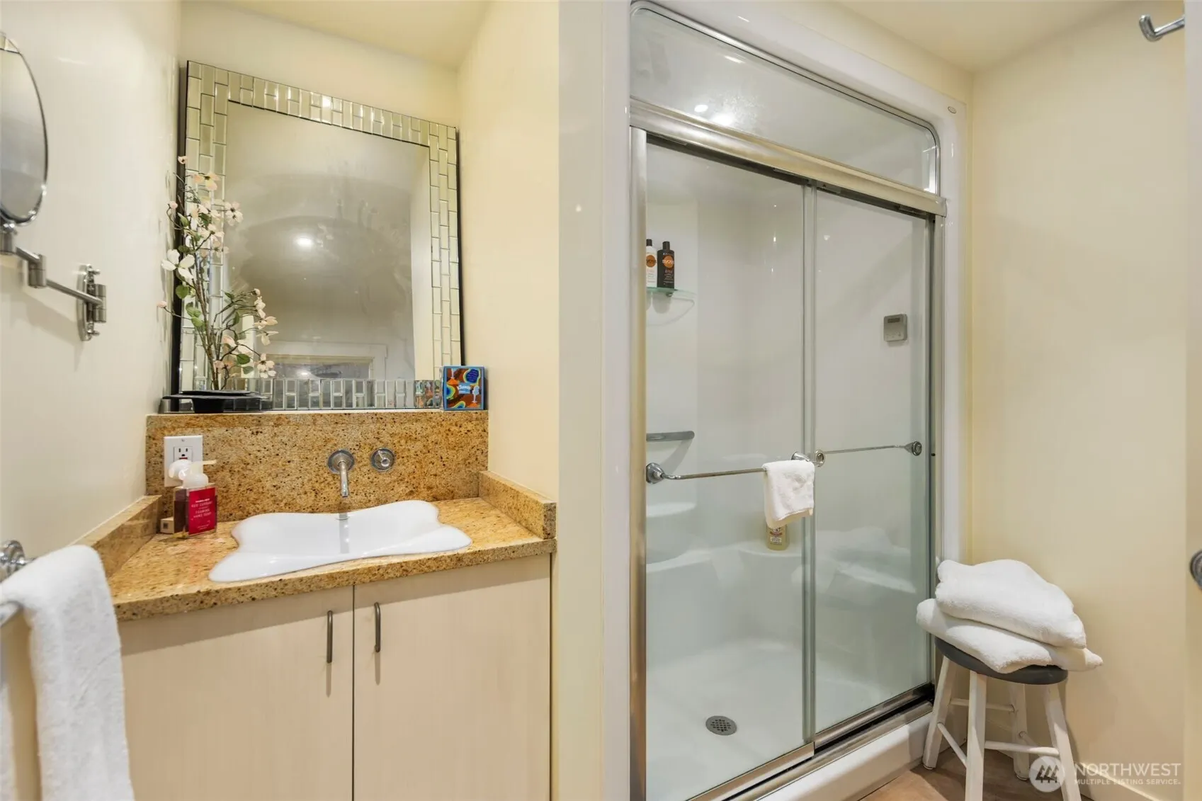 4712 SW Brace Point Drive , Seattle, WA 98136-2612