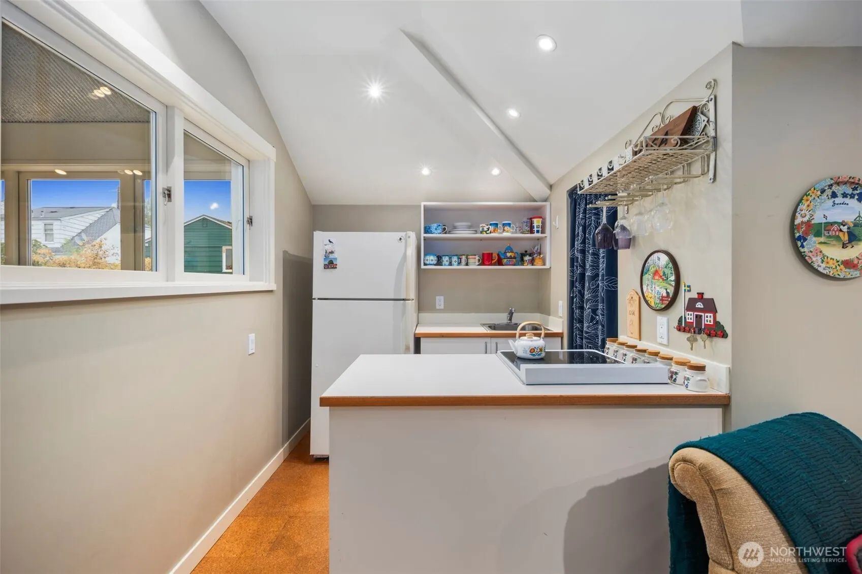 4712 SW Brace Point Drive , Seattle, WA 98136-2612