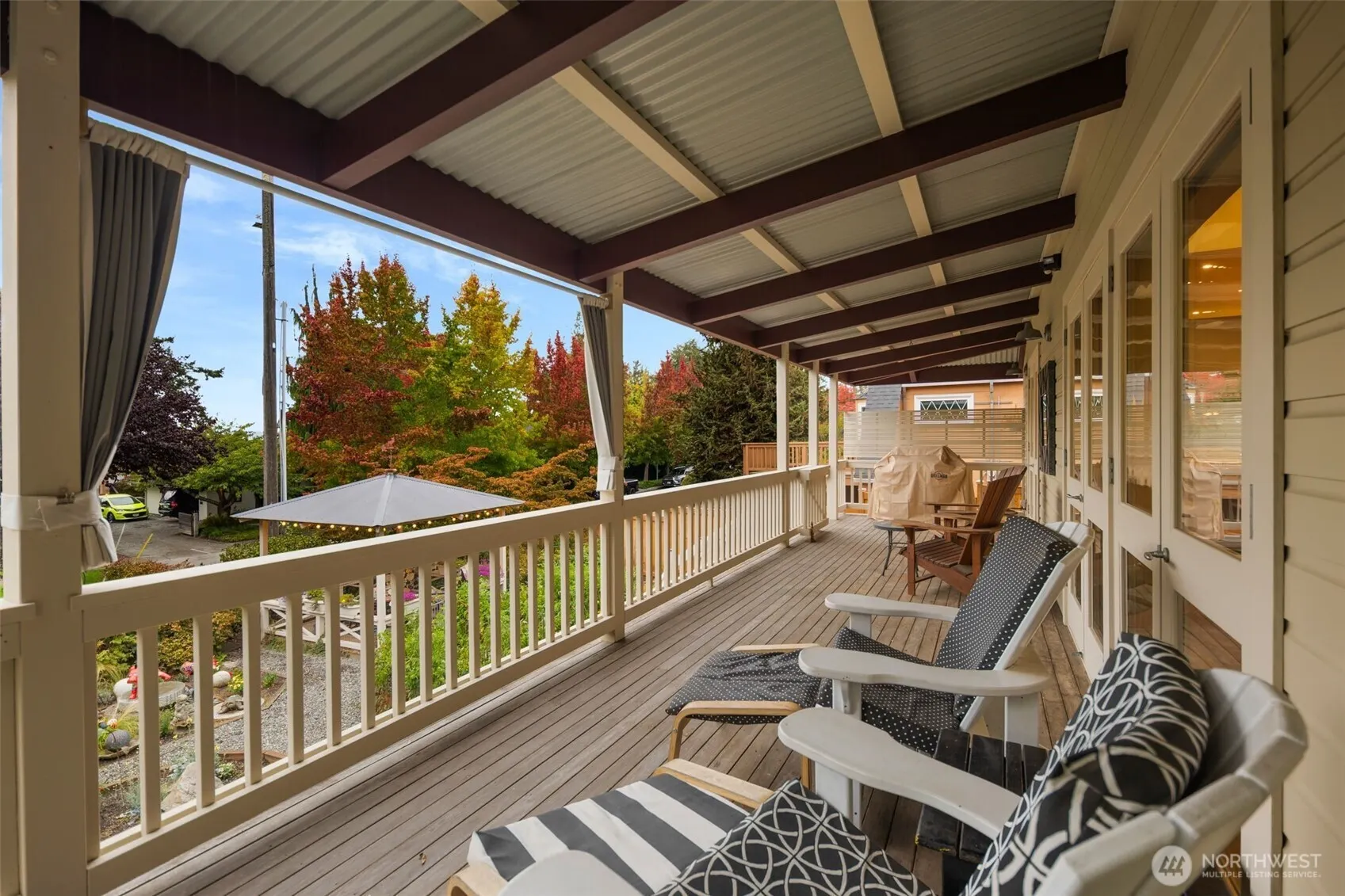 4712 SW Brace Point Drive , Seattle, WA 98136-2612