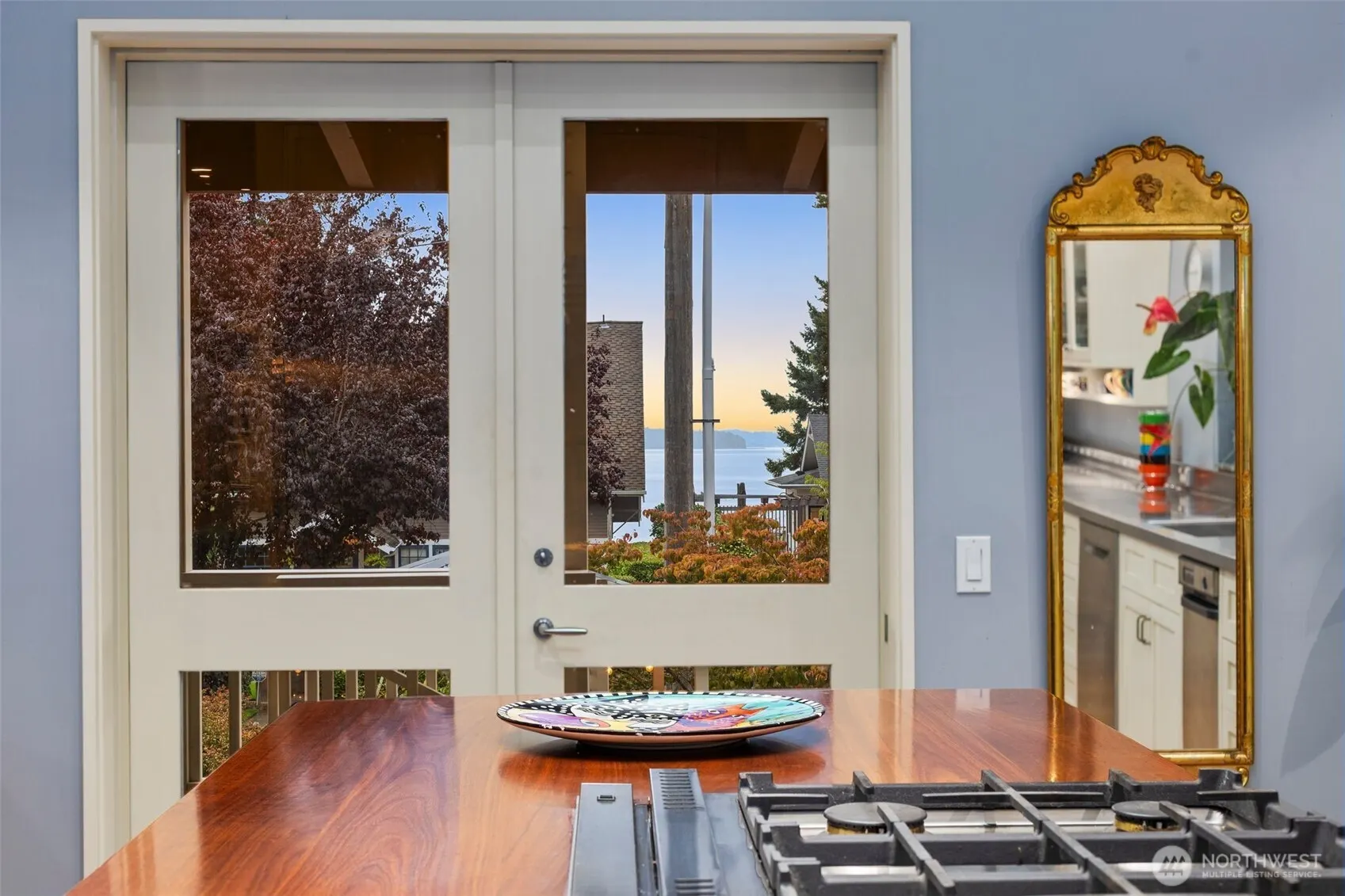 4712 SW Brace Point Drive , Seattle, WA 98136-2612