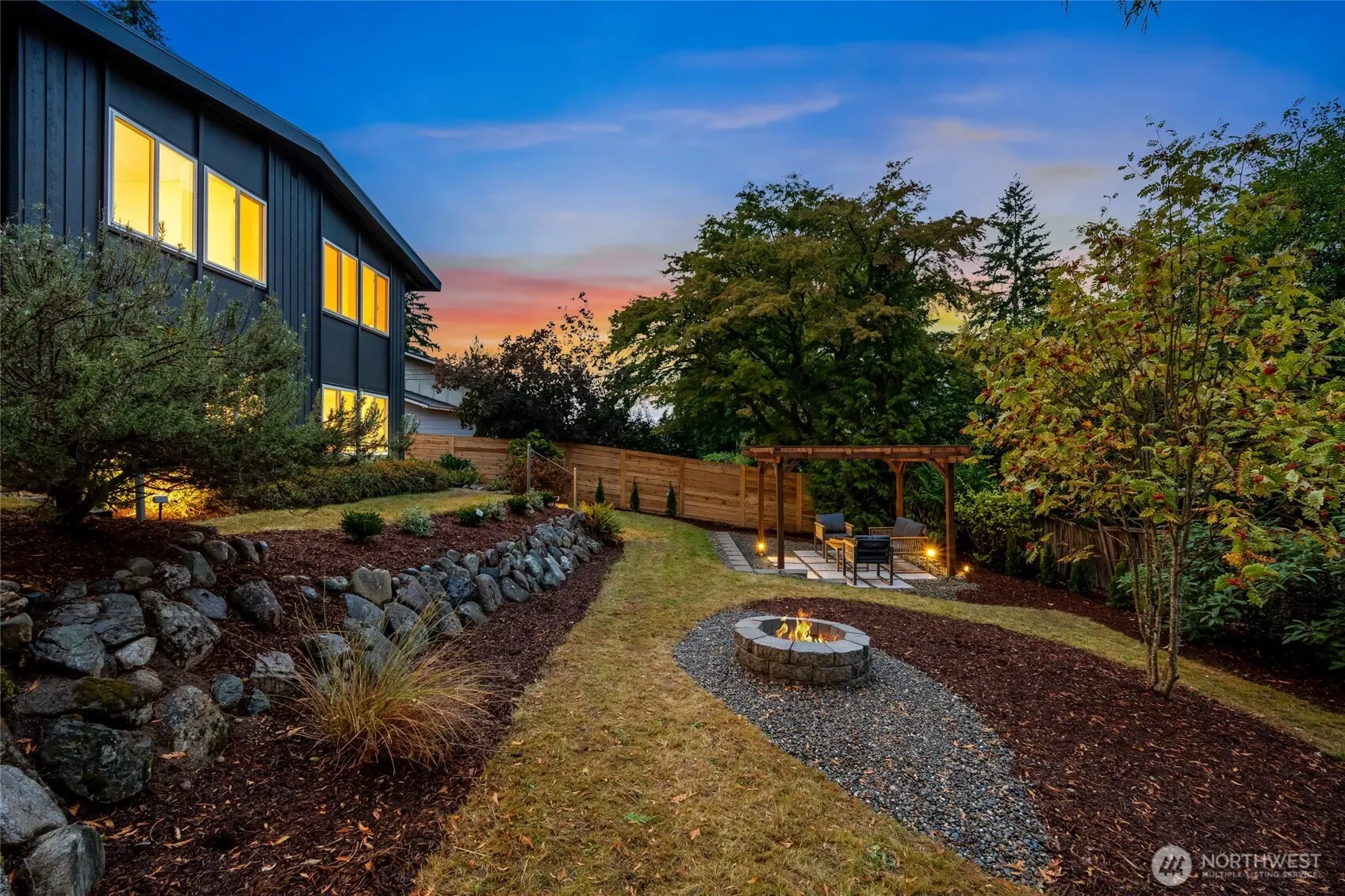 1424 150th Avenue SE, Bellevue, WA 98007