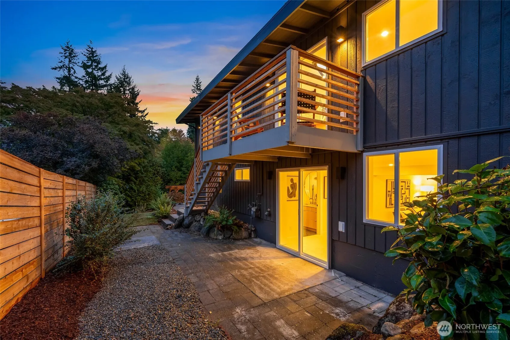 1424 150th Avenue SE, Bellevue, WA 98007