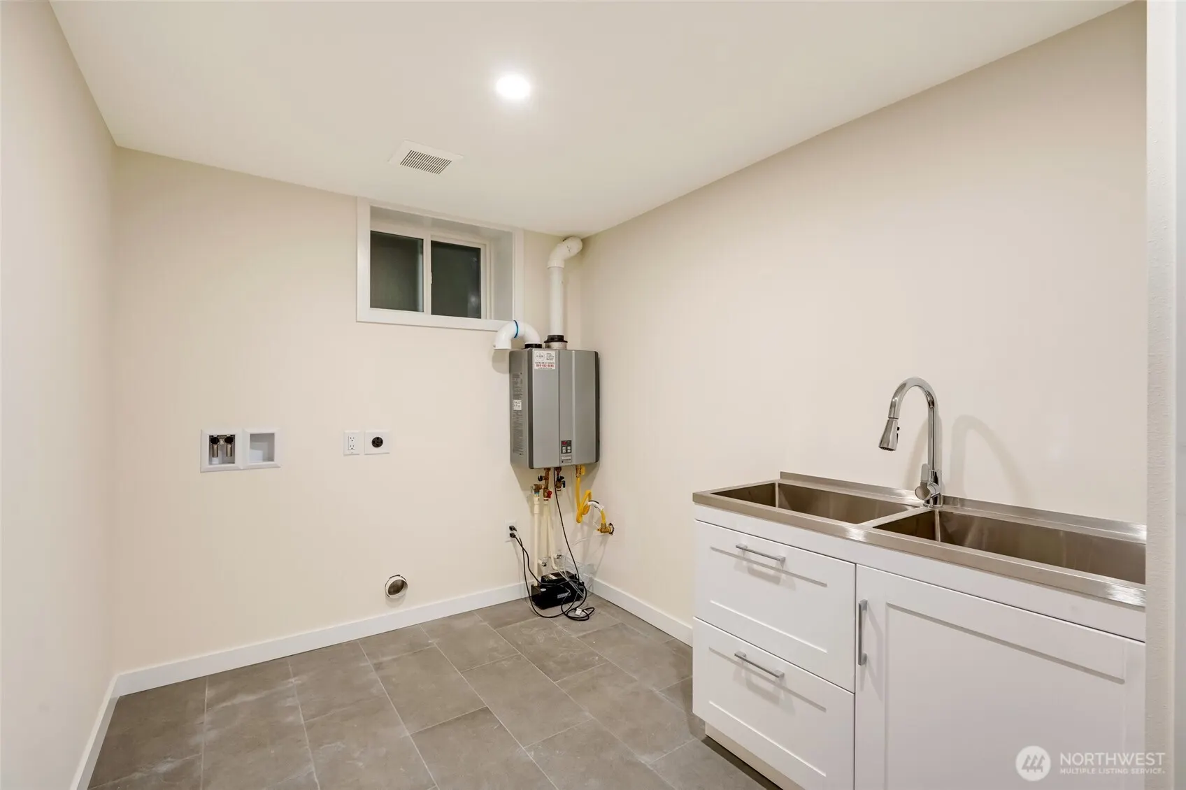 1424 150th Avenue SE, Bellevue, WA 98007