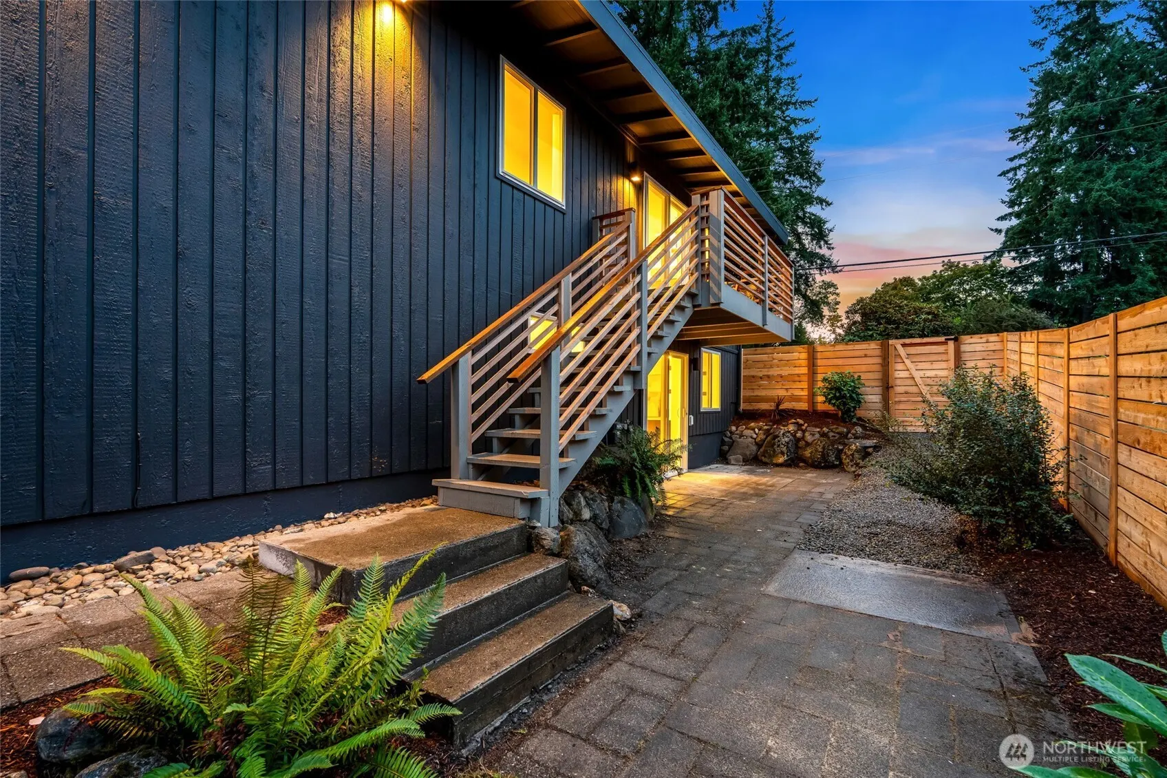 1424 150th Avenue SE, Bellevue, WA 98007
