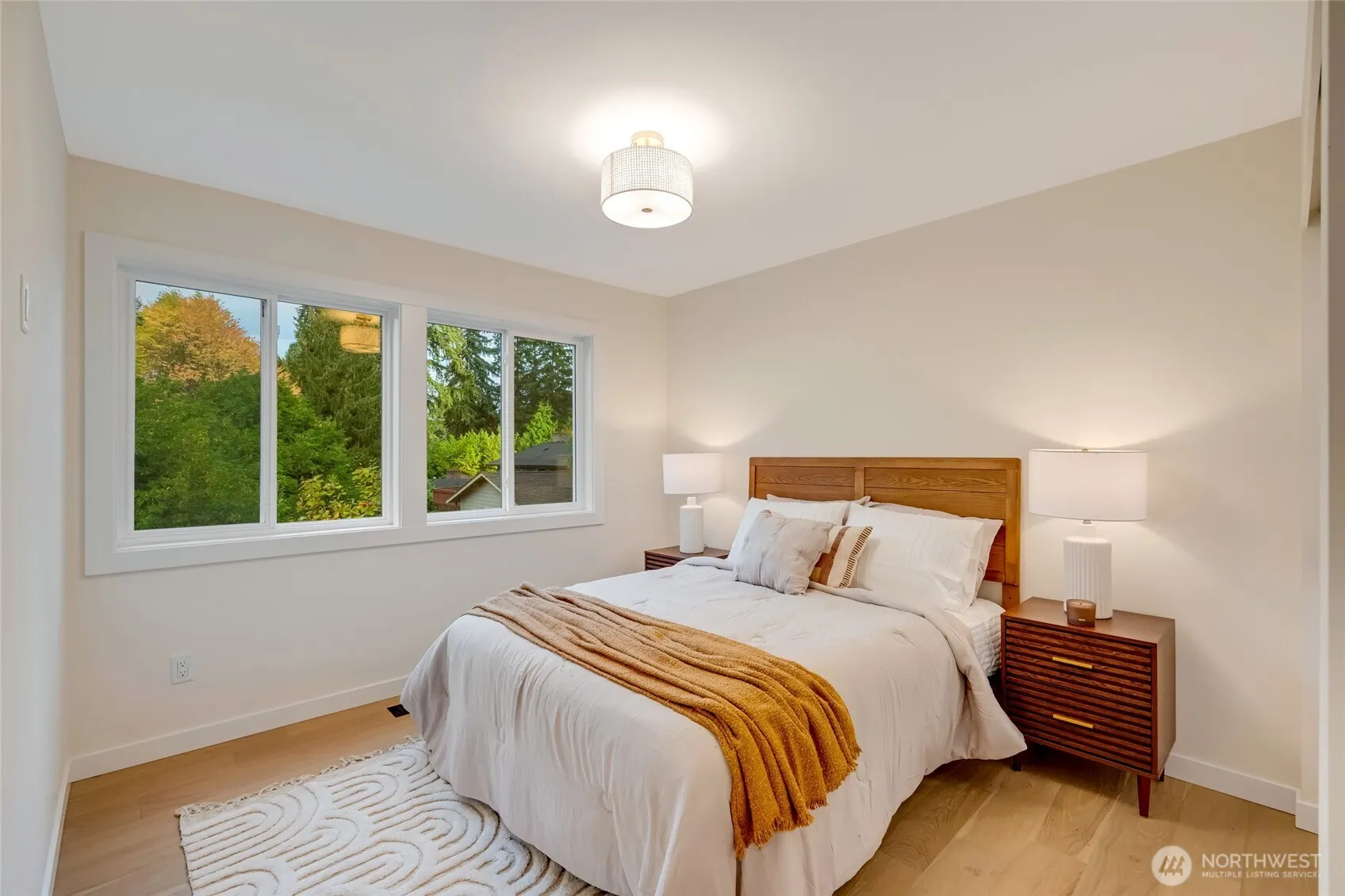 1424 150th Avenue SE, Bellevue, WA 98007