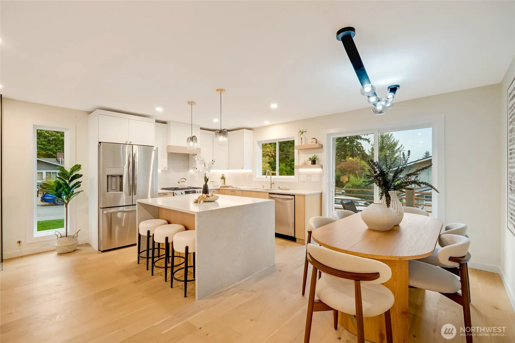 1424 150th Avenue SE, Bellevue, WA 98007