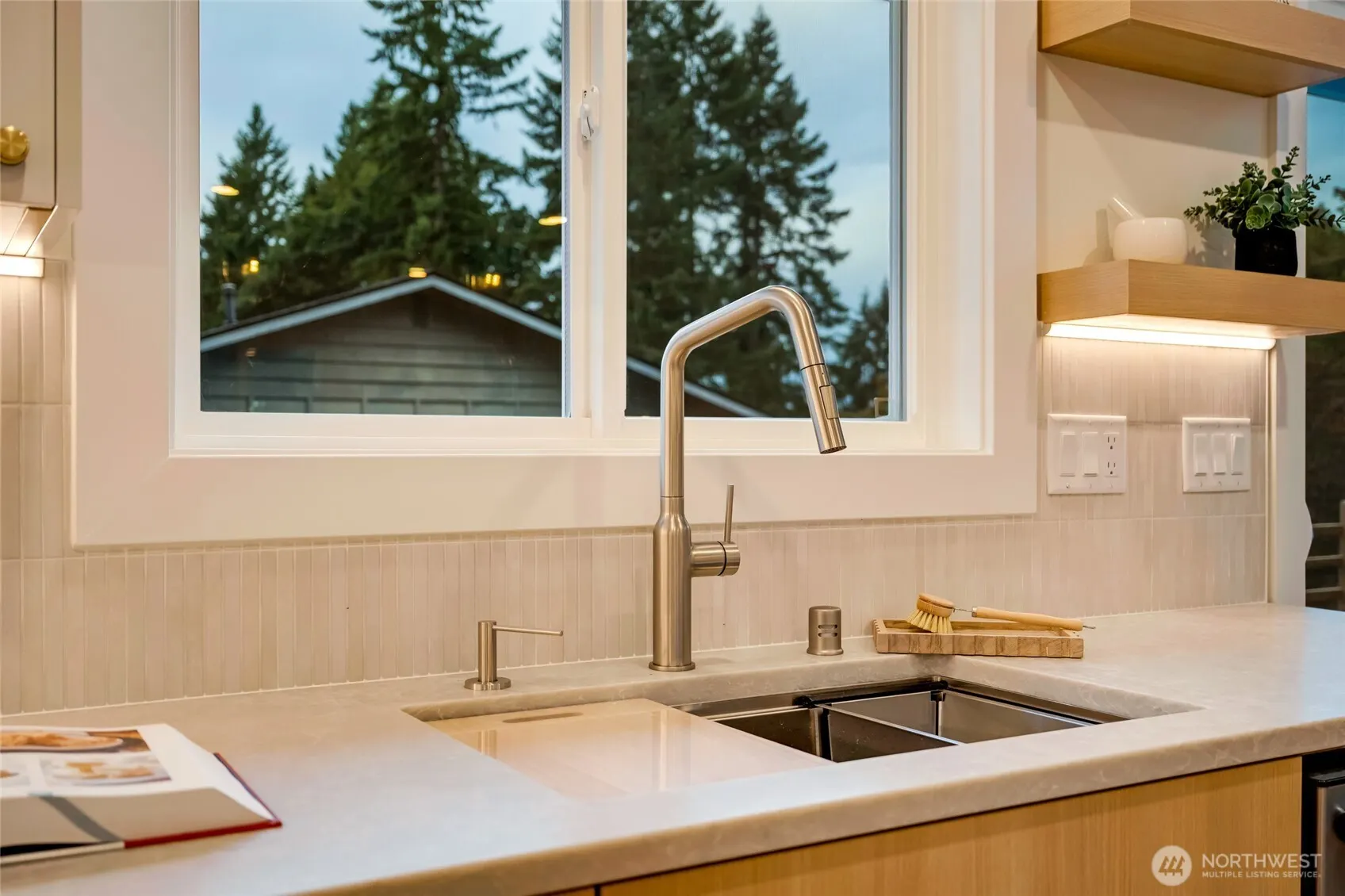 1424 150th Avenue SE, Bellevue, WA 98007