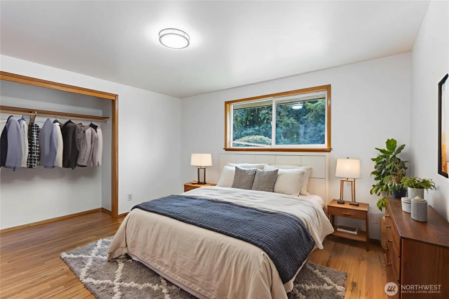 836 SW 128th Street , Seattle, WA 98146