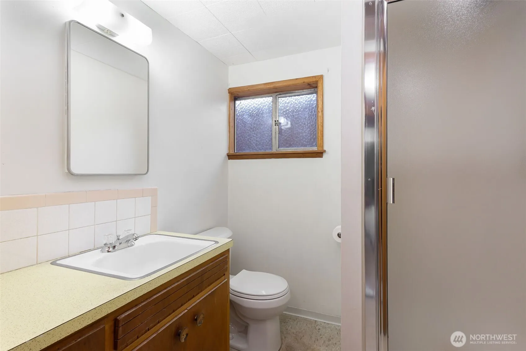 836 SW 128th Street , Seattle, WA 98146