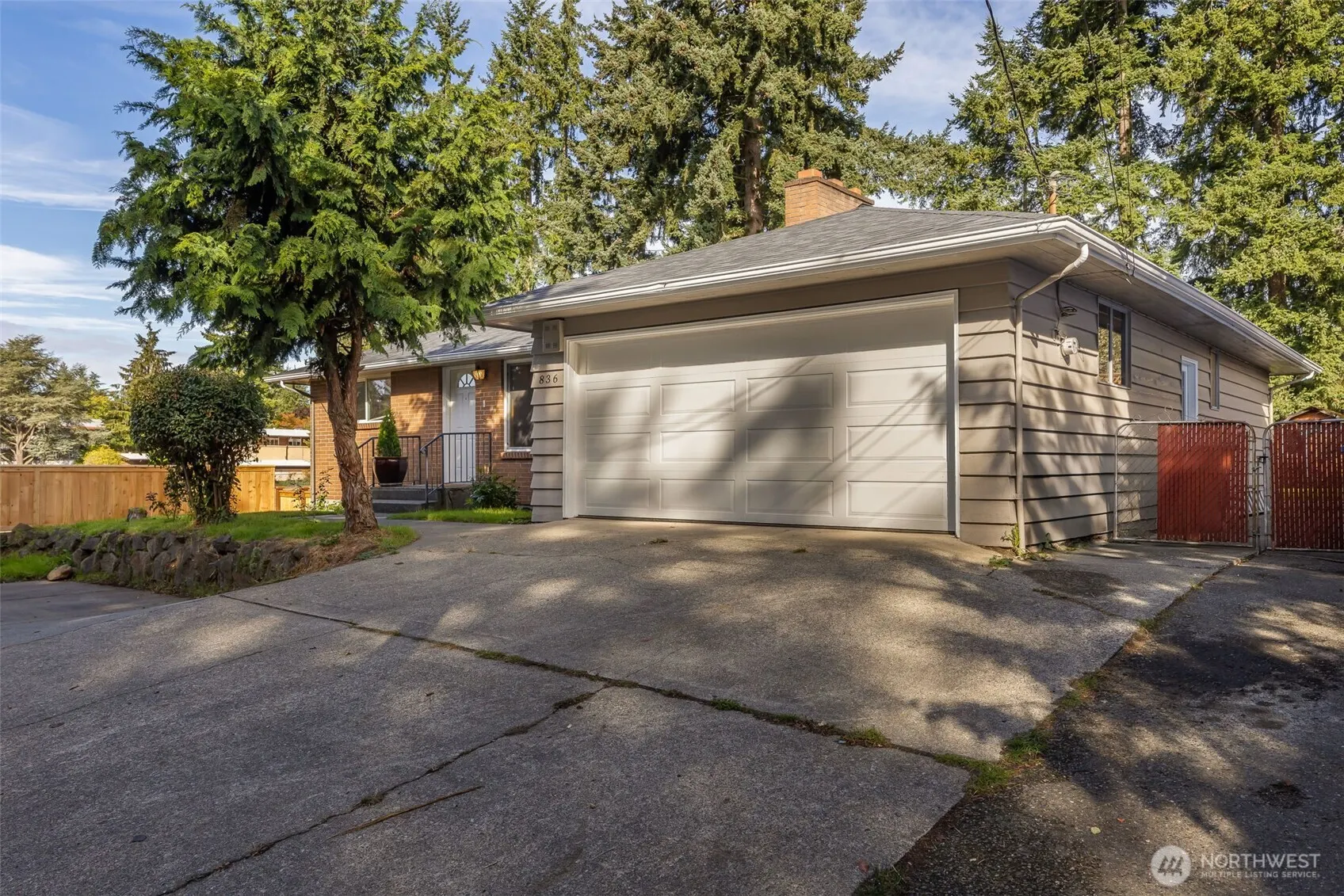 836 SW 128th Street , Seattle, WA 98146