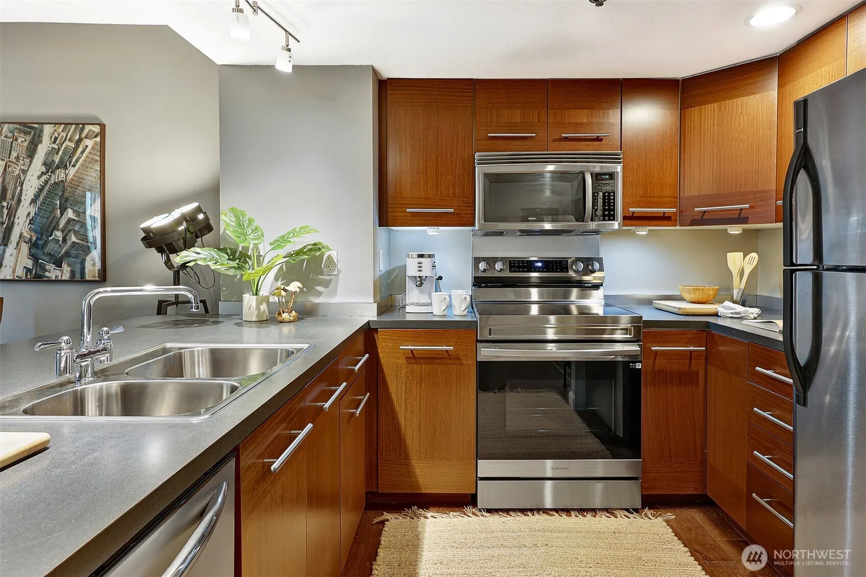 505 E Denny Way #A106, Seattle, WA 98122