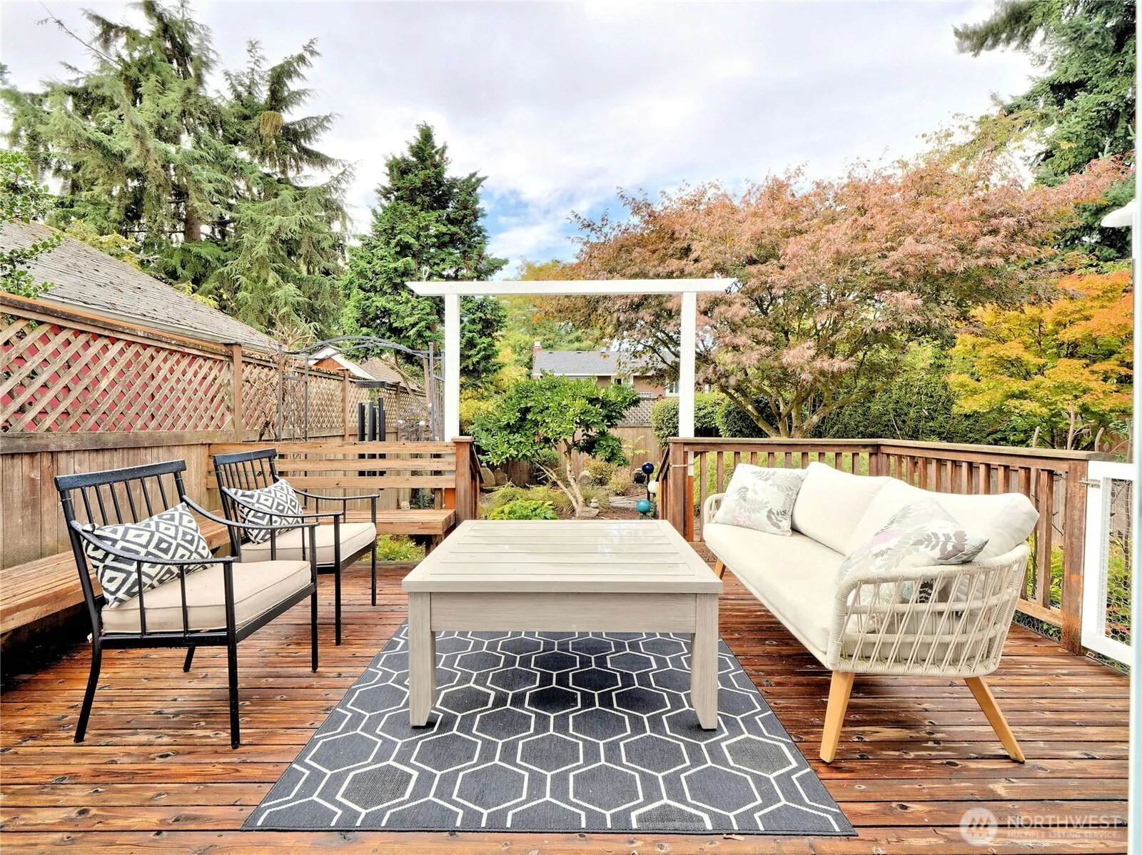 9051 Burke Avenue N, Seattle, WA 98103