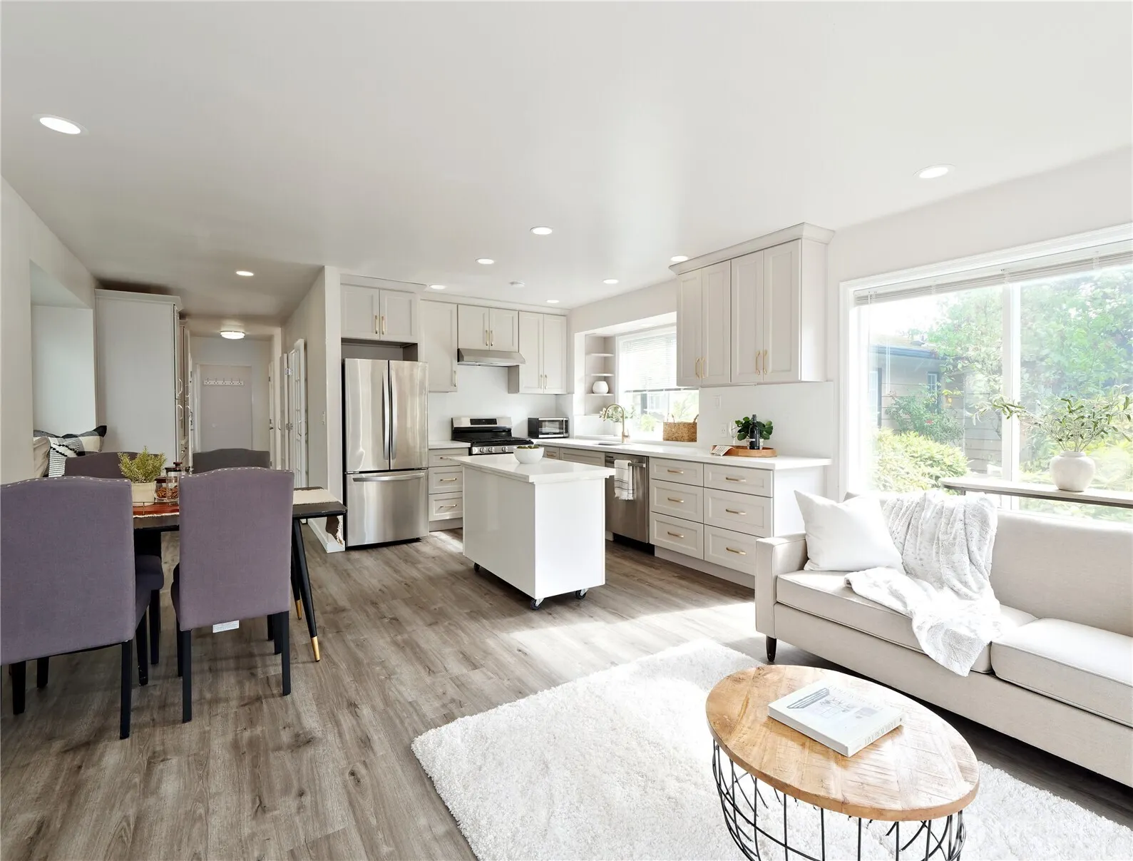 9051 Burke Avenue N, Seattle, WA 98103