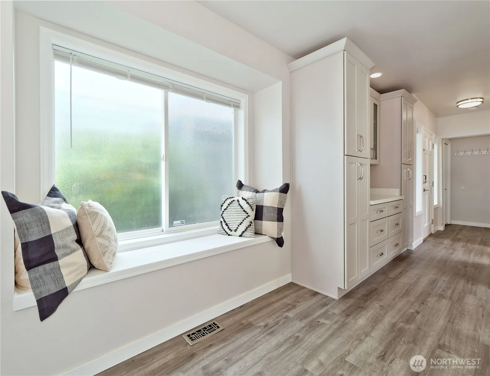9051 Burke Avenue N, Seattle, WA 98103