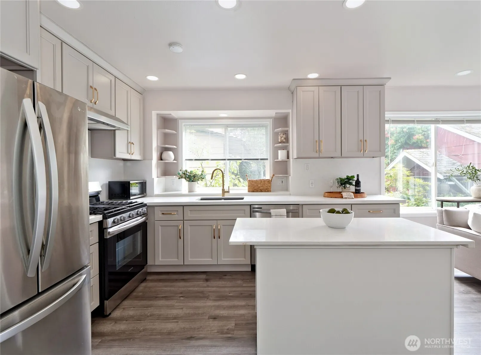 9051 Burke Avenue N, Seattle, WA 98103