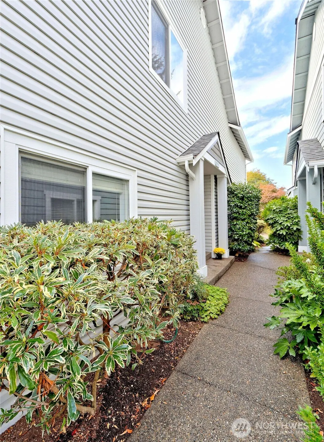 9051 Burke Avenue N, Seattle, WA 98103