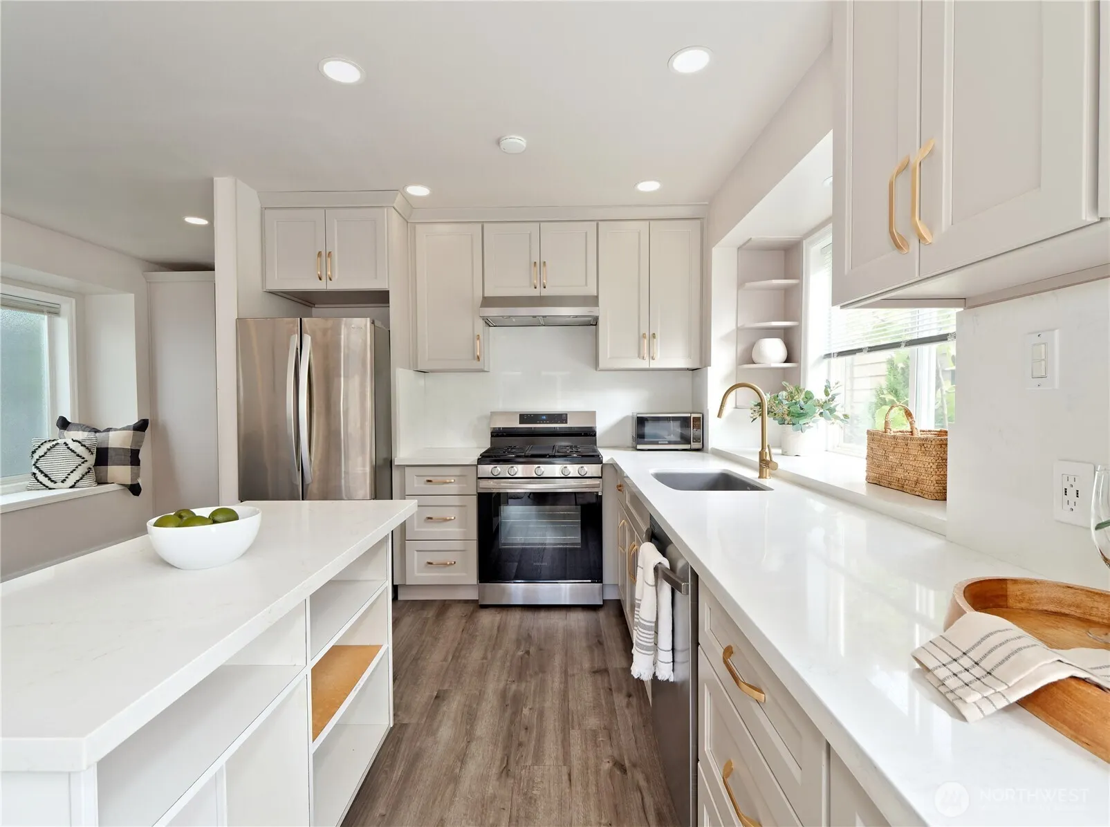 9051 Burke Avenue N, Seattle, WA 98103