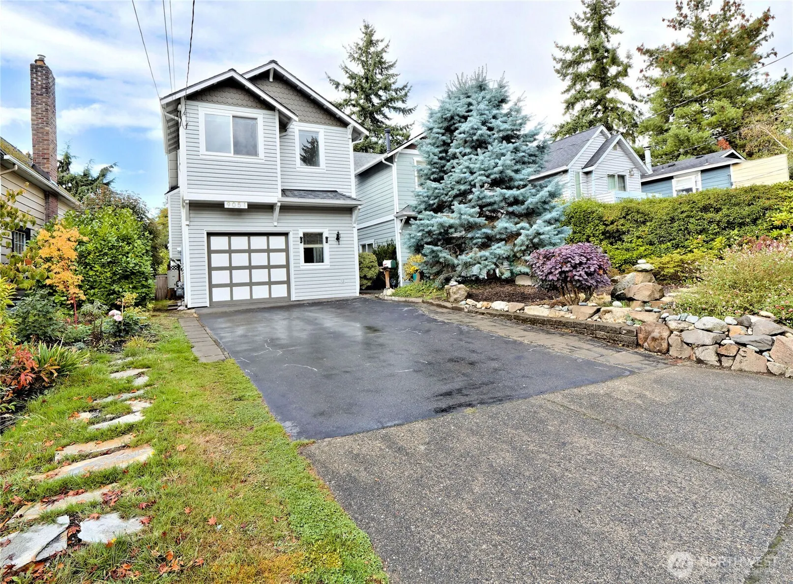 9051 Burke Avenue N, Seattle, WA 98103