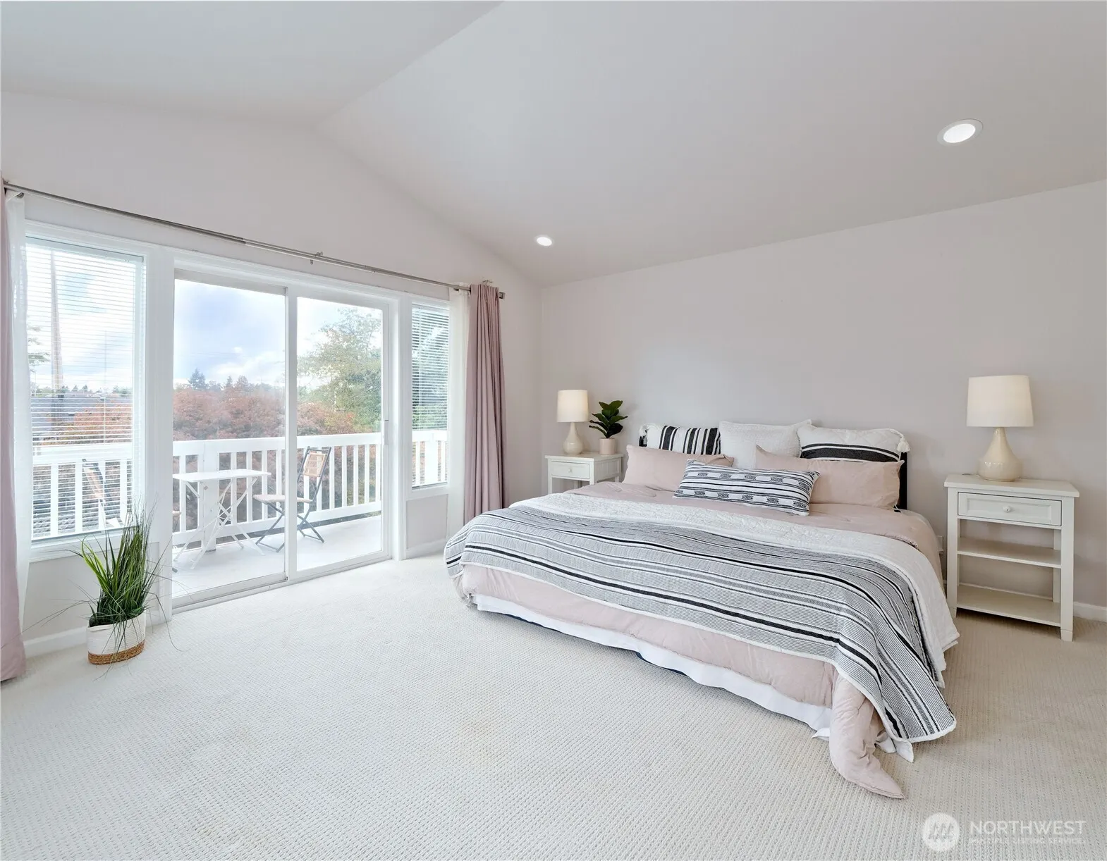9051 Burke Avenue N, Seattle, WA 98103